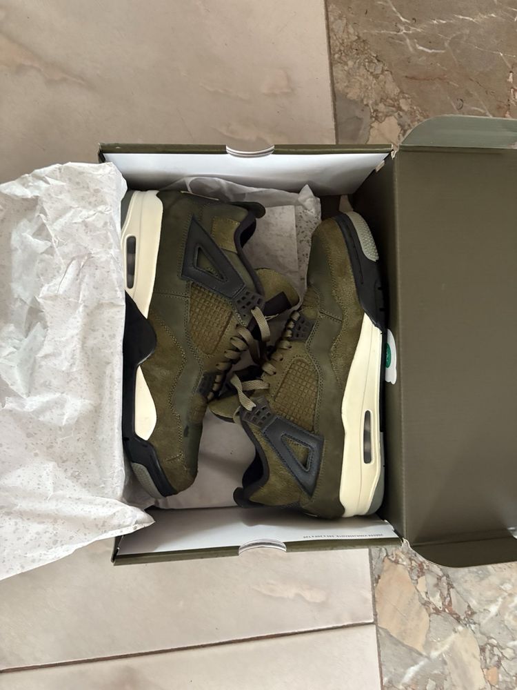 Air Jordan 4 Retro