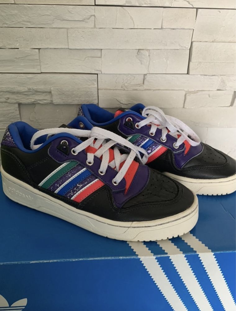 Кецове/маратонки адидас/adidas