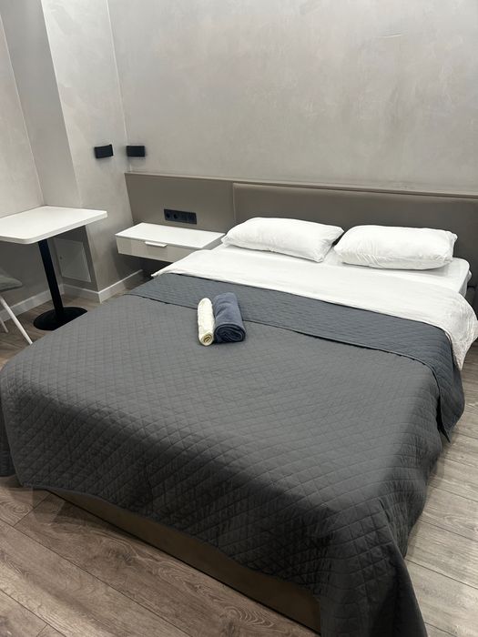 Кровать двуспальный с ортопедическим матрасом