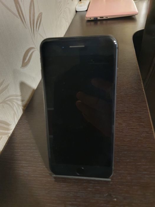 Vand iphone 8+ 400 ron pret fixx