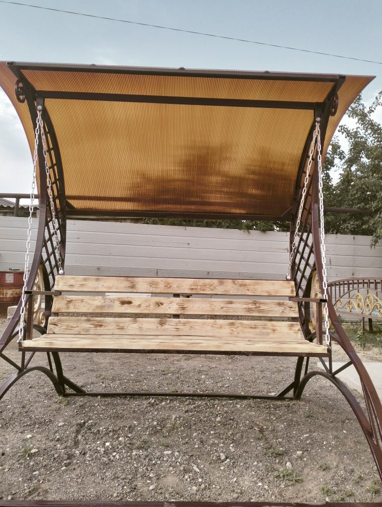 Продается качели