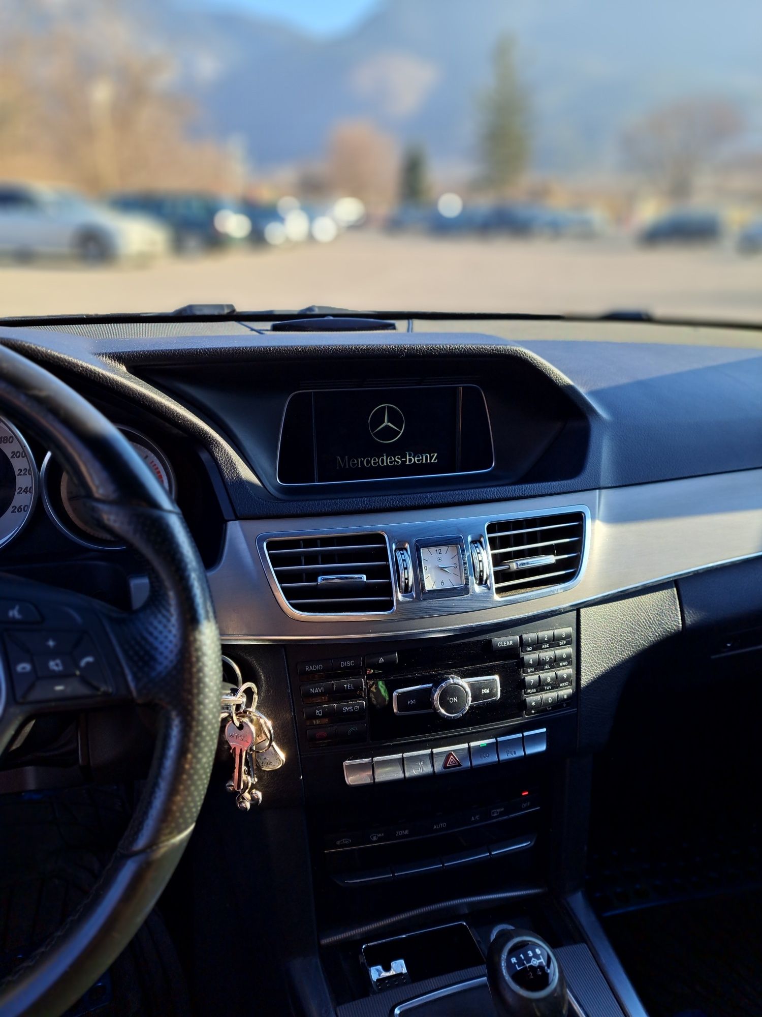 Mercedes-Benz E 200