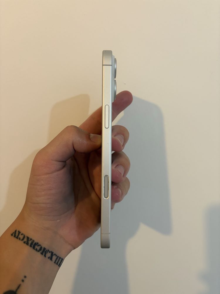 iPhone 16 plus 128 GB