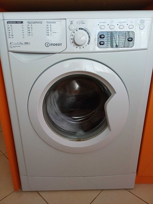Пералня, Индезит, 300 лв