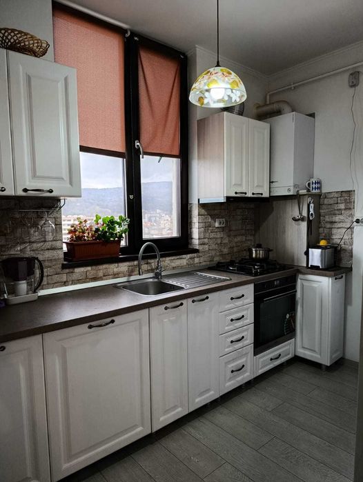 VAND Apartament 3 camere - Zona centrală