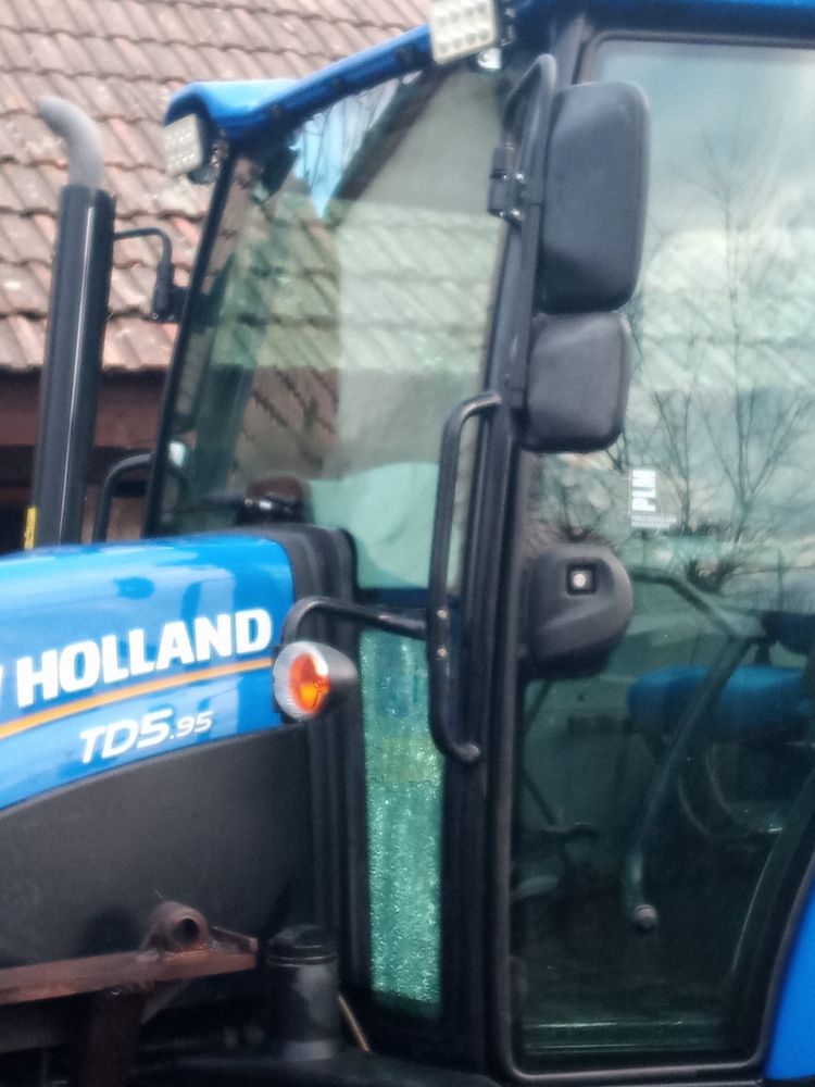 Tractor NEW HOLLAND TD5.95