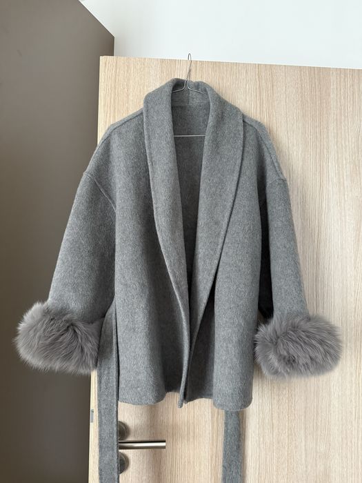 Палто от вълна и лисица