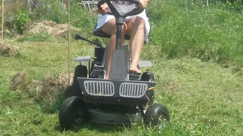 Тракторна косачка за трева