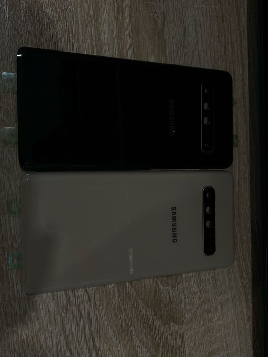 Задняя крышка самсунг с10