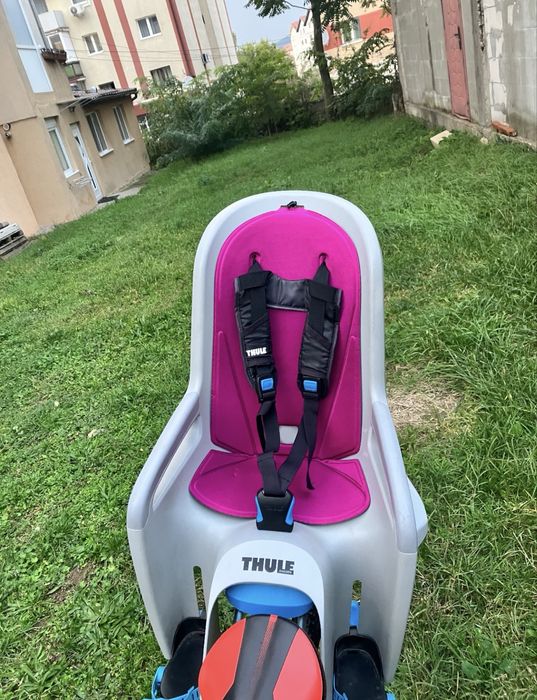 Se vinde  scaun bicicleta Thule Ridealong
