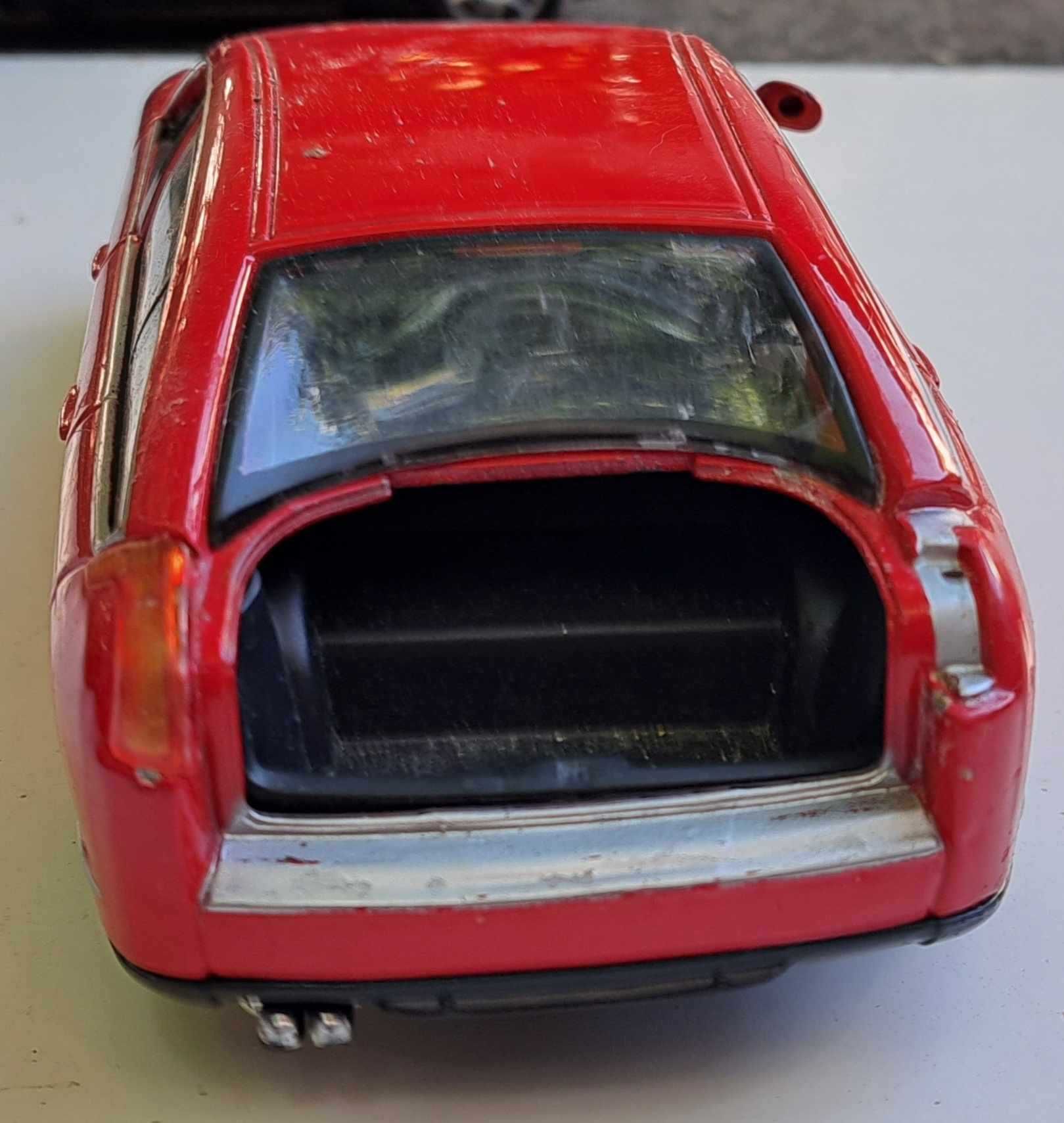 Кола модел Citroen / Ситроен 1:18