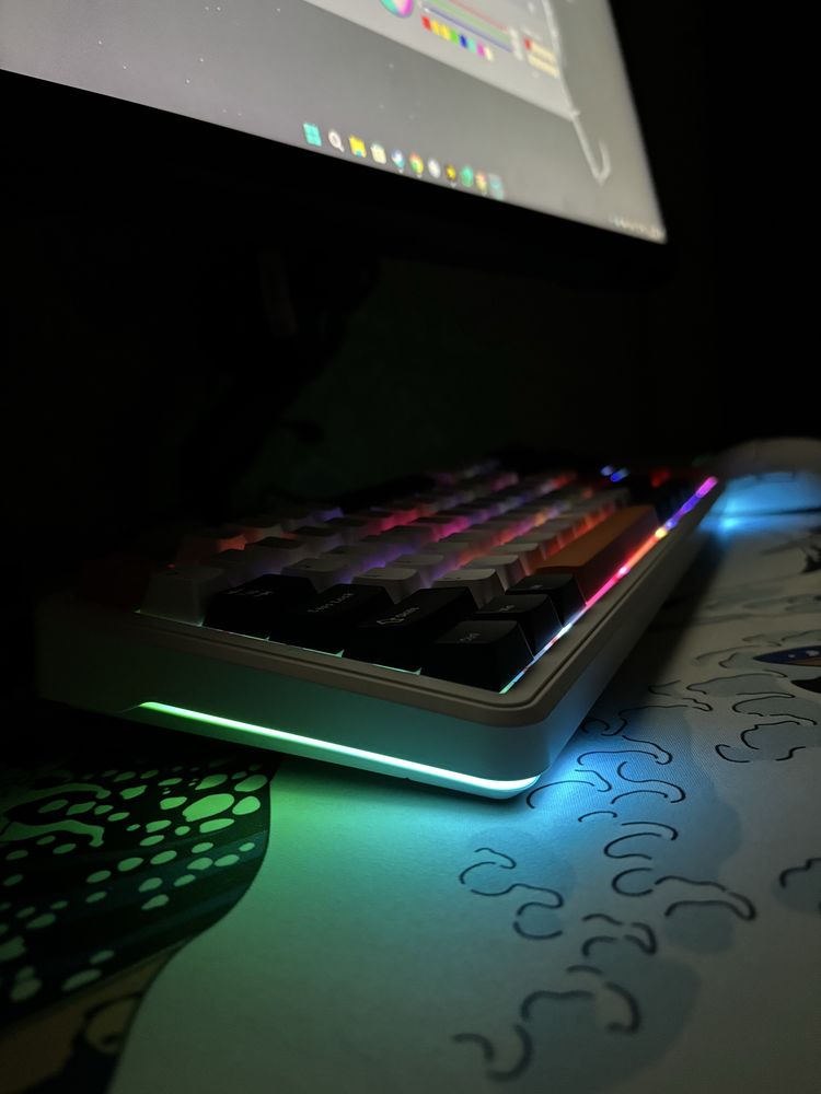Продам клавиатуру AULA F87 Pro