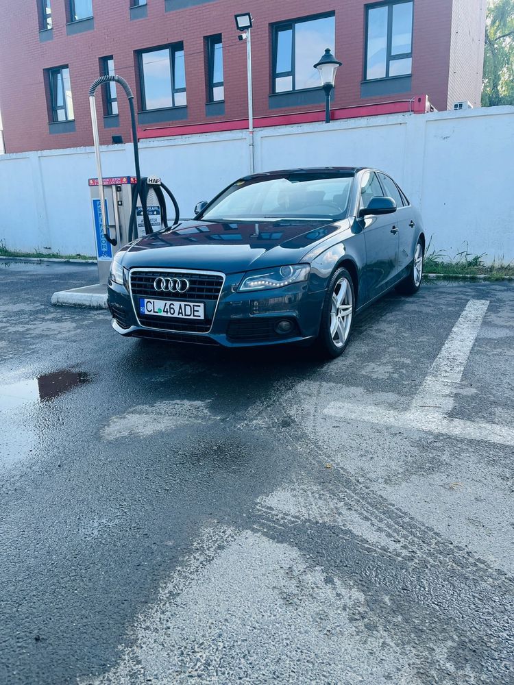 Vând Audi A4 b8