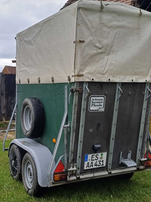 Vand remorca de animale