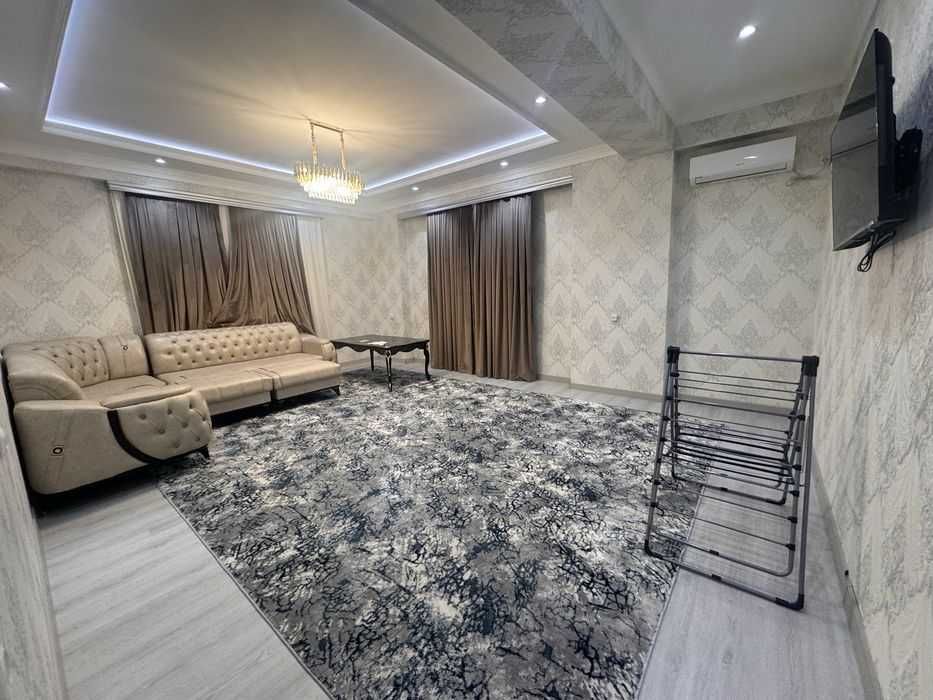 Чиланзар 4 • М,Мирза Улугбек • 2-комн • 75м² • этаж 4/10 • [336-SAM15]