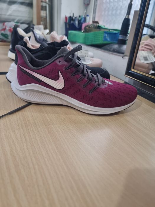 Donez adidasi noi originali DOAR PT PICIORUL DREPT