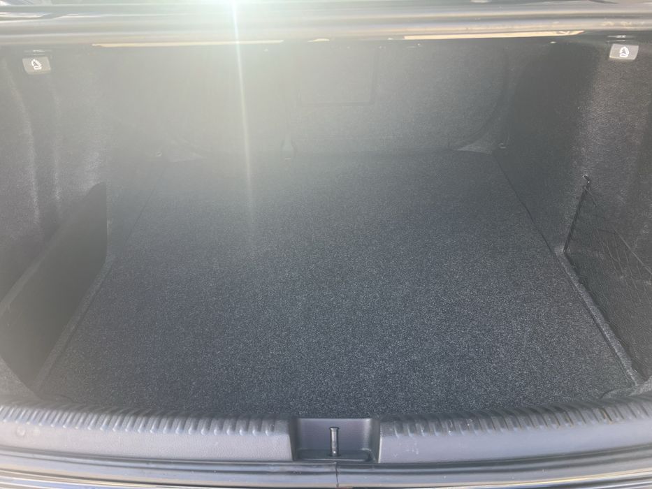 Vand VW Jetta 1.6 diesel , euro 5 !