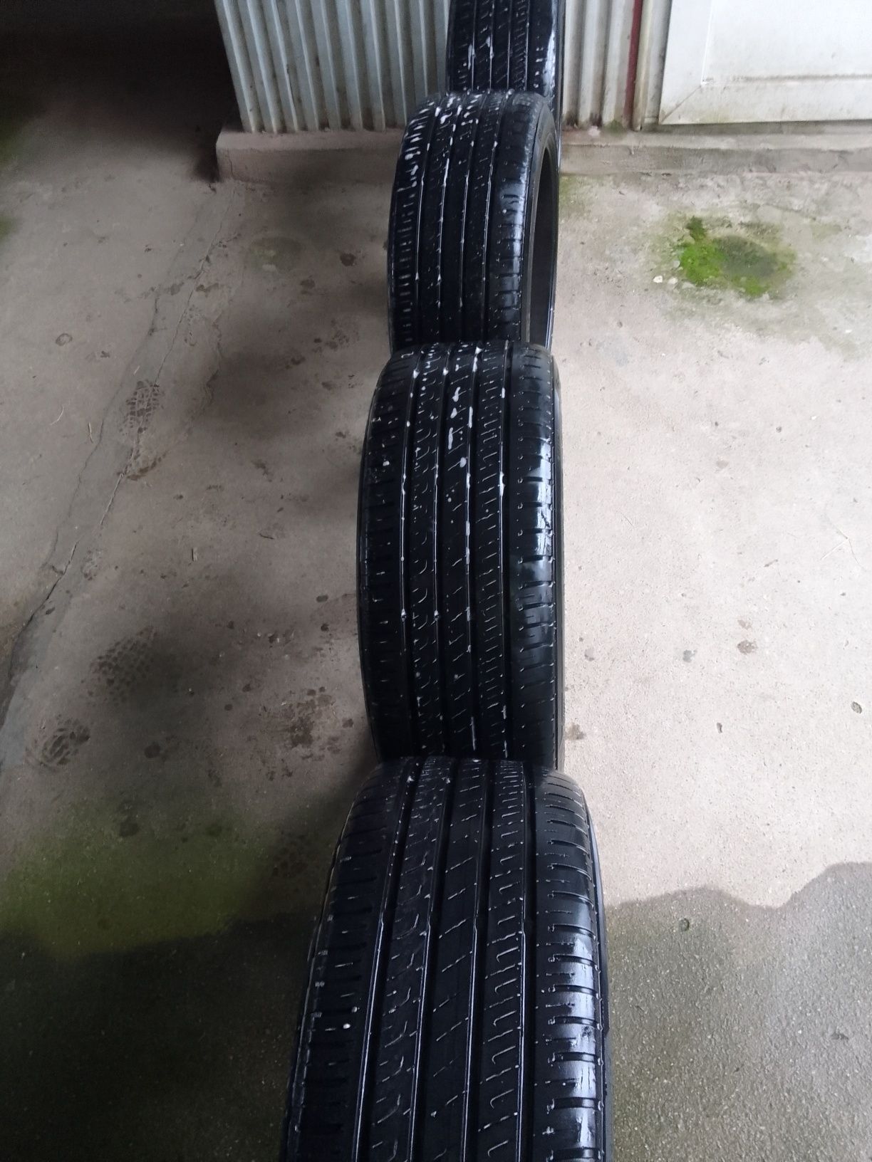 4 genti 225/40 R 18