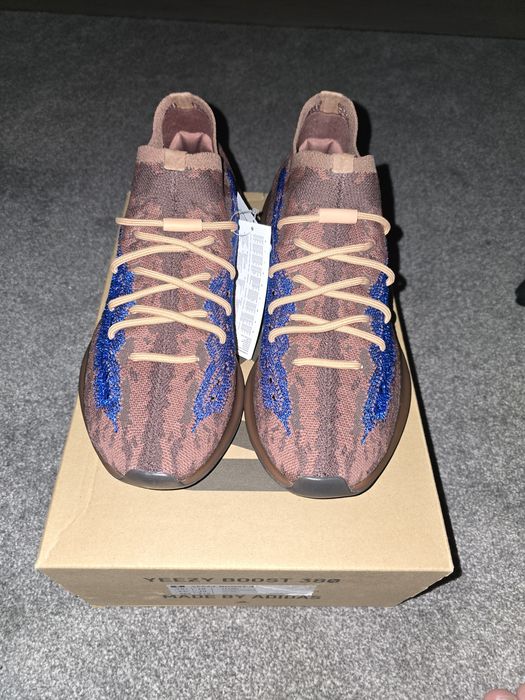 Vând Adidas Yeezy 380