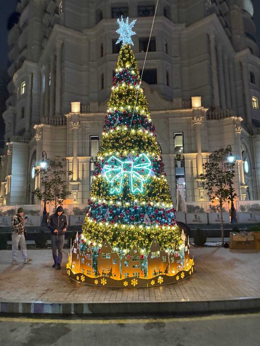 Установка новогодних ёлок || Yangi yil archasini o'rnatish