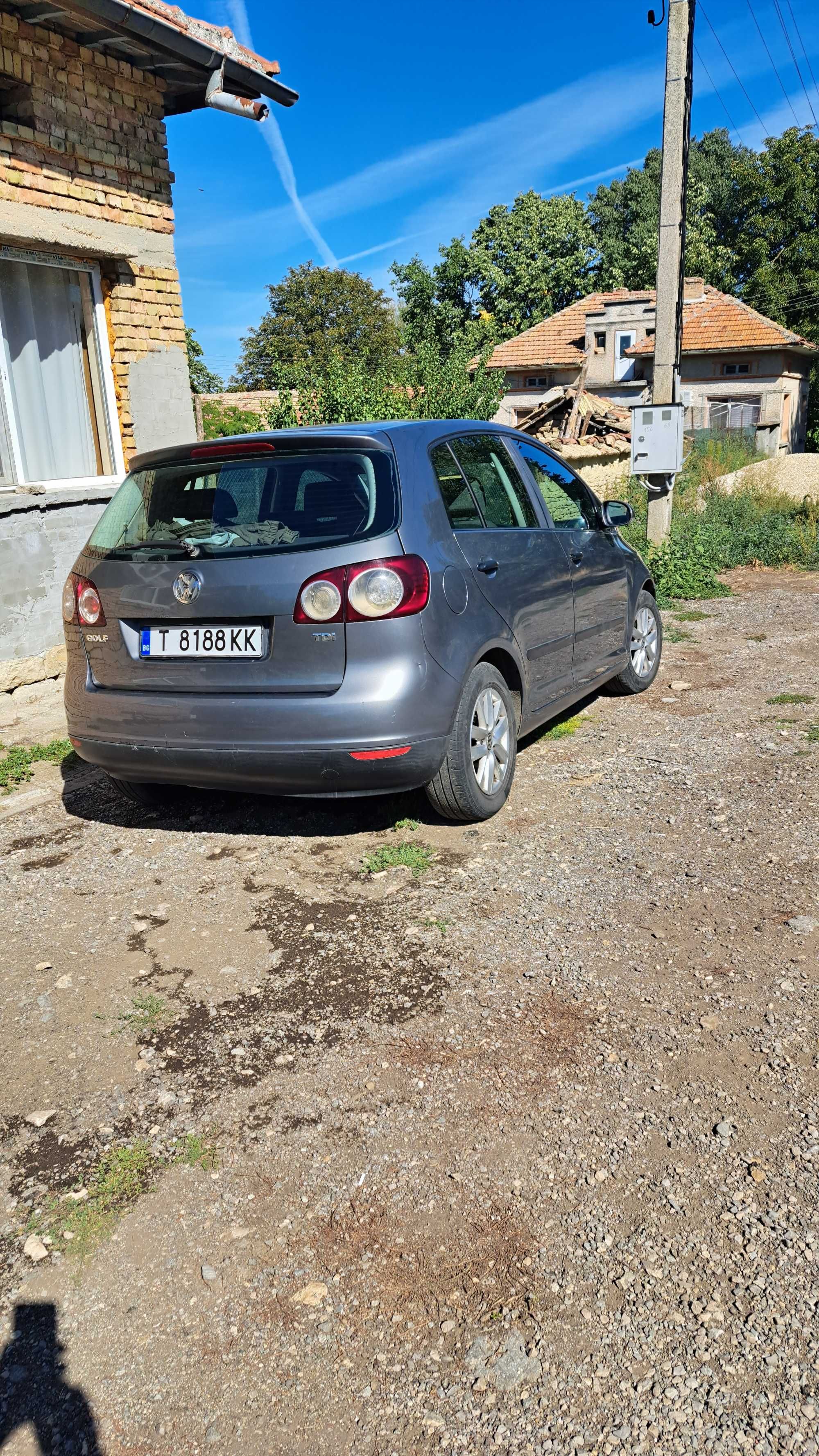 Продавам голф 5  1900 куб. 105 коня