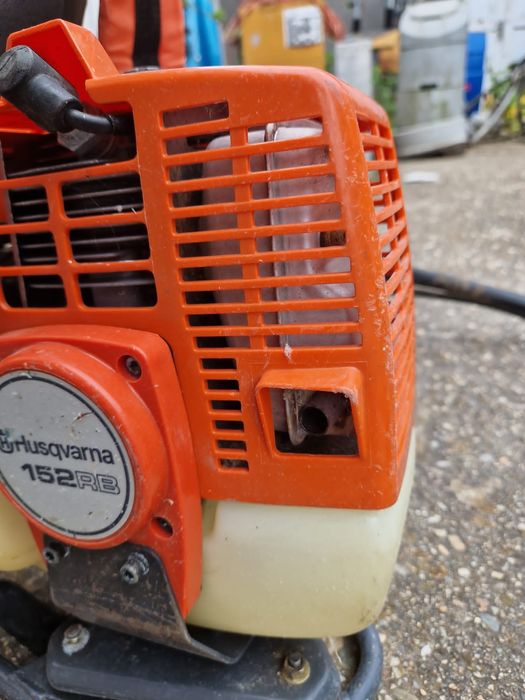 Motocoasa Husgvarna 152 RB