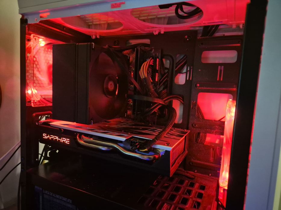 Vând calculator gaming