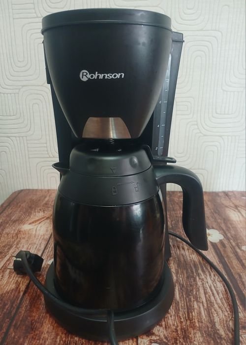 Cafetieră Rohnson cu cană termos