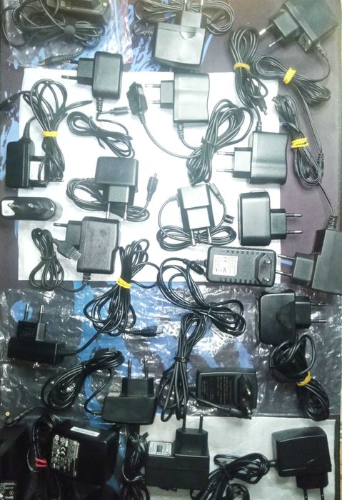 Блоки питания 12v зарядки,9v  адаптеры