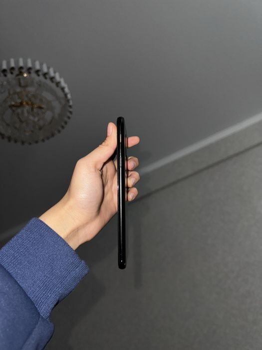 Самсунг А6+ в хорошем состоянии зарядка все работает