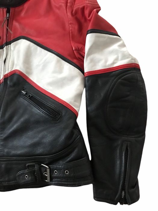 Кожено мото яке размер 52 в добро състояние.