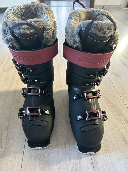 Vand clapari noi, marca Rossignol