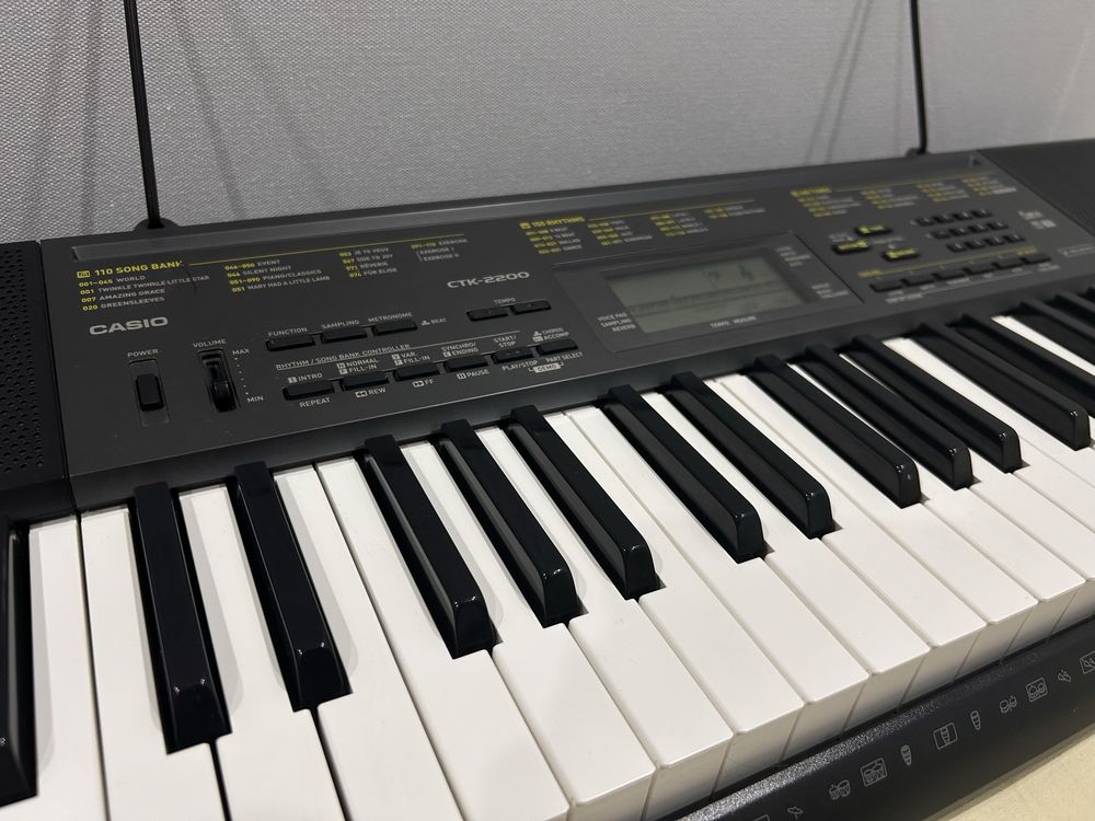Синтезатор Casio