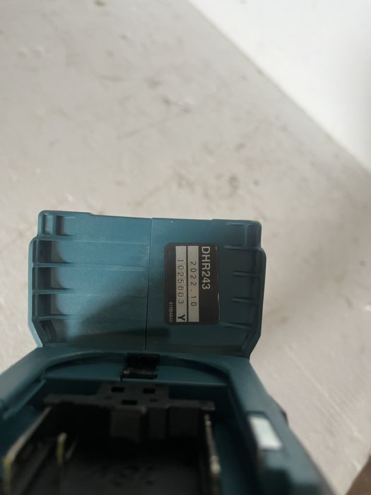 Rotopercutor Makita DHR243 Brushless 5Ah Nou