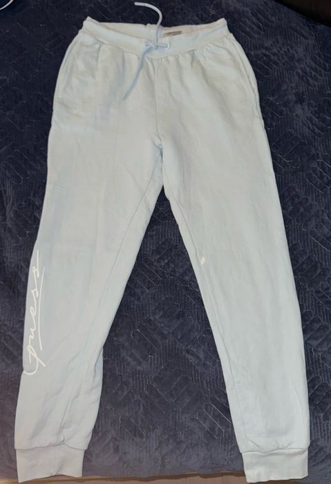 Женские спортивные штаны.