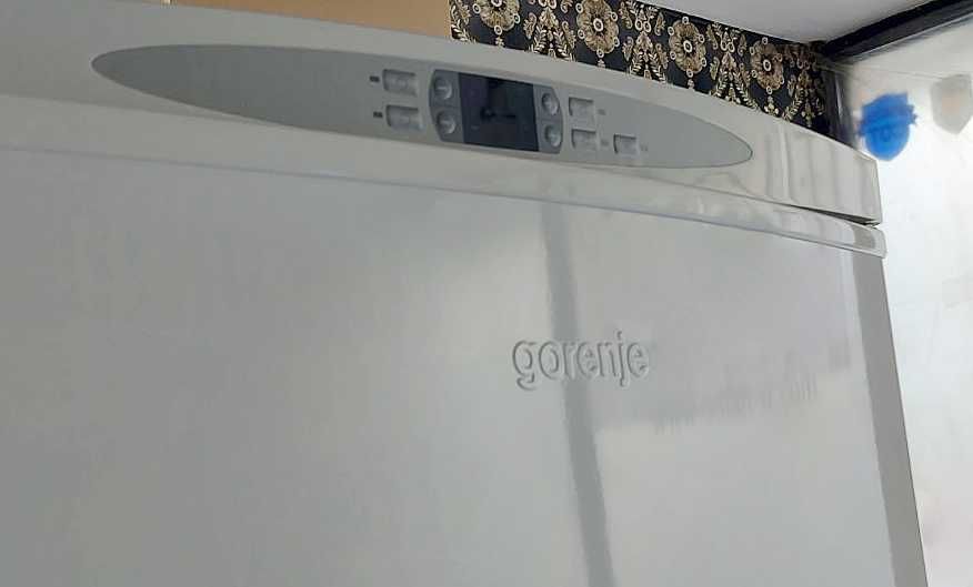 Хладилник с фризер GORENJE