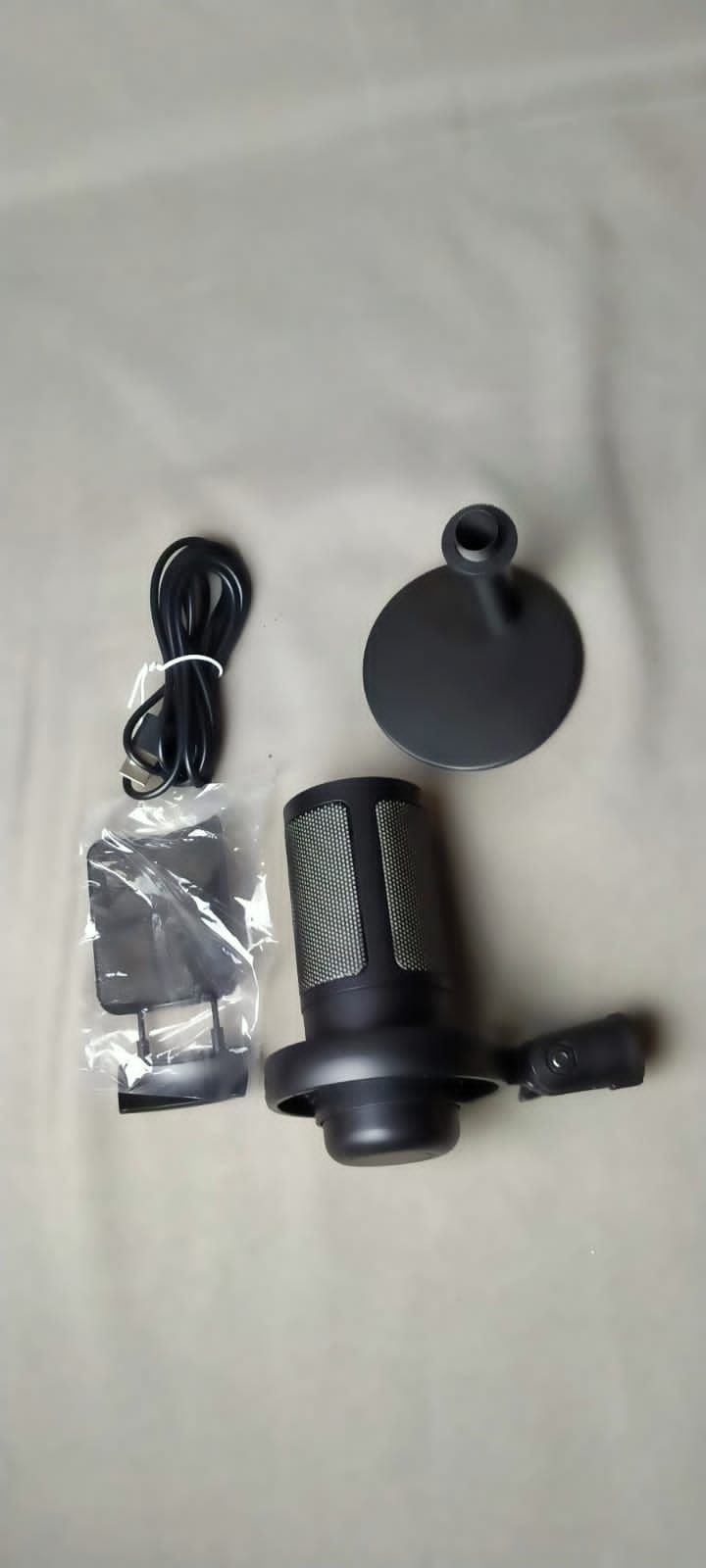 Микрофон для подкaстов rgb