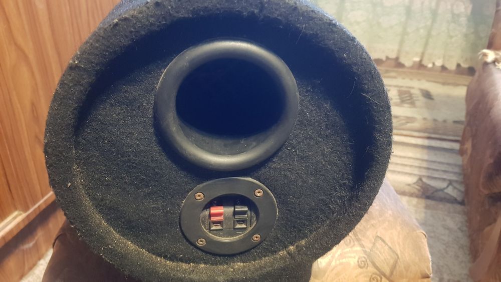 Бас Туба за автомобил