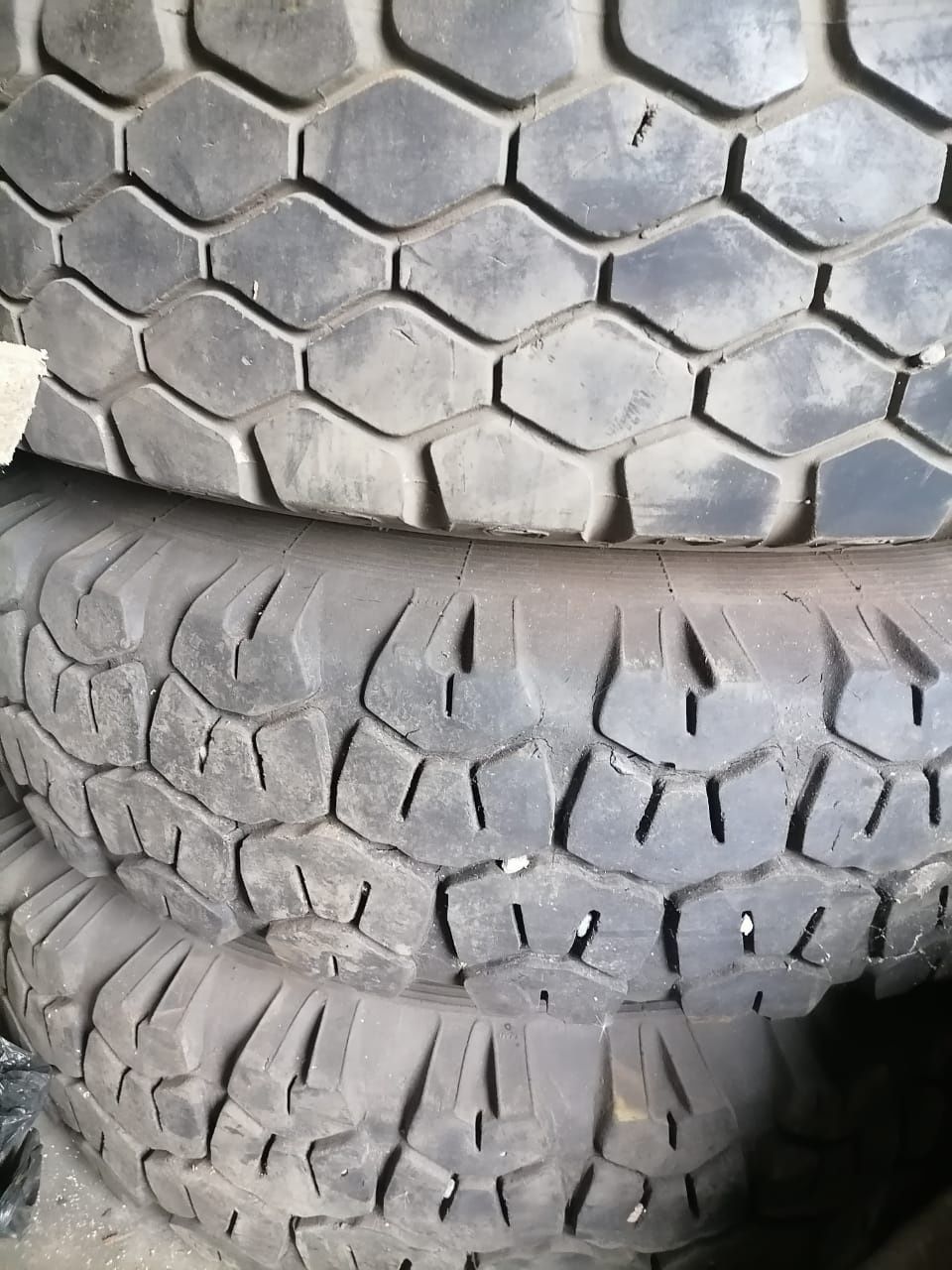 Шины  на КАМАЗ   9.00 R 20