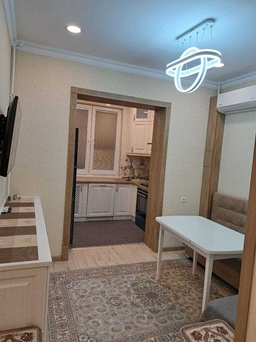 Просторная 4-комнатная квартира с евроремонтом в Карасу-2!