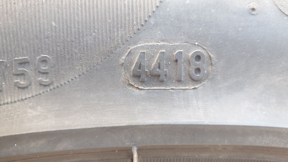 Летни гуми 2бр Pirelli 245/45 /18 DOT 44 18г.