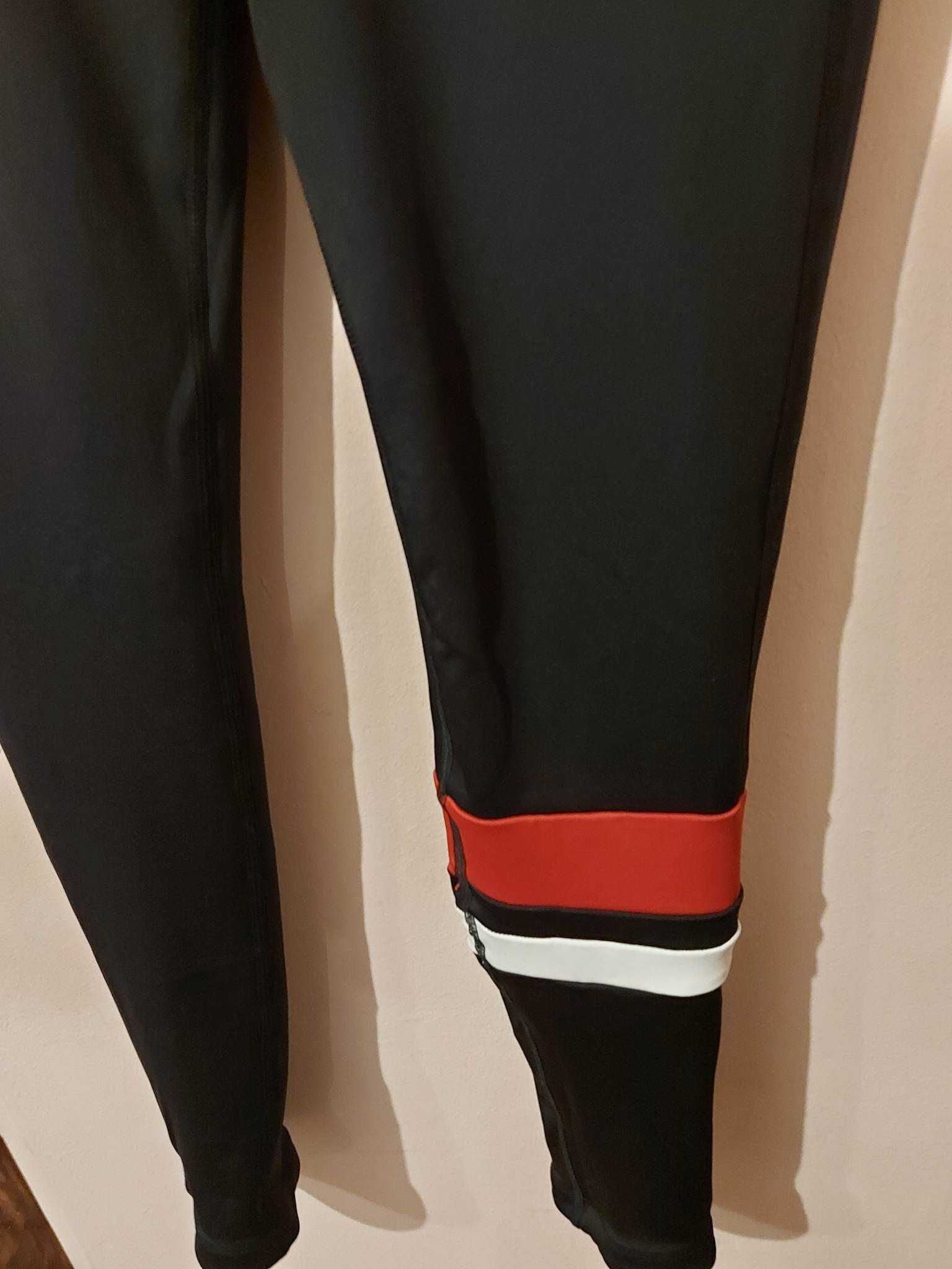 Trening nou, rosu cu negru, S,  bluza gluga, colanți lungi elastici