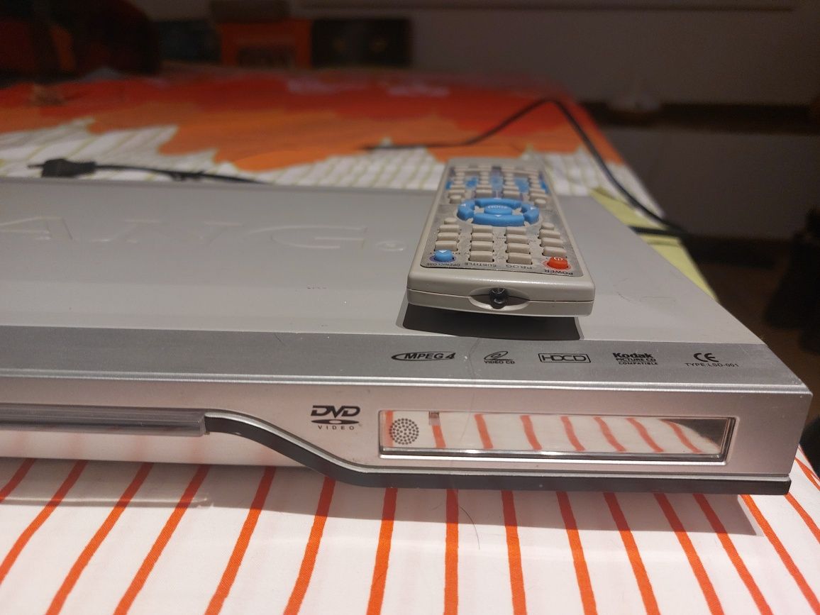DVD SANG c дистанционно