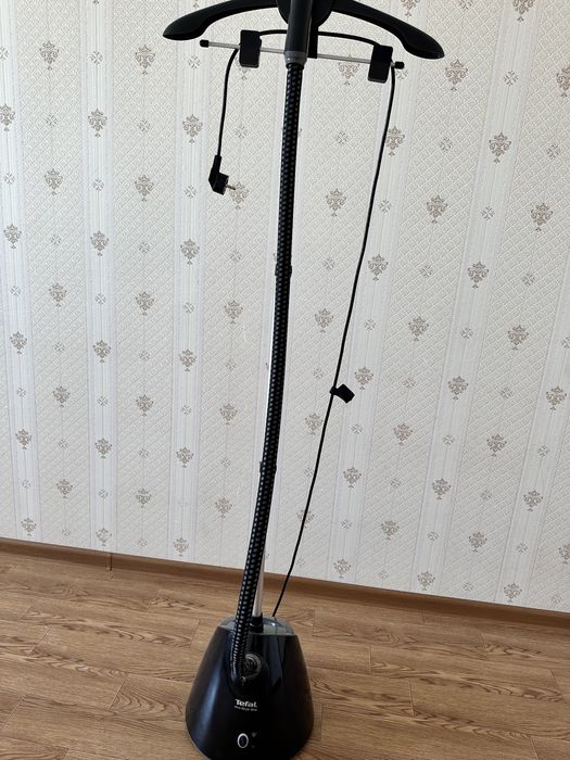 Отпариватель Tefal IT2461E0 черный