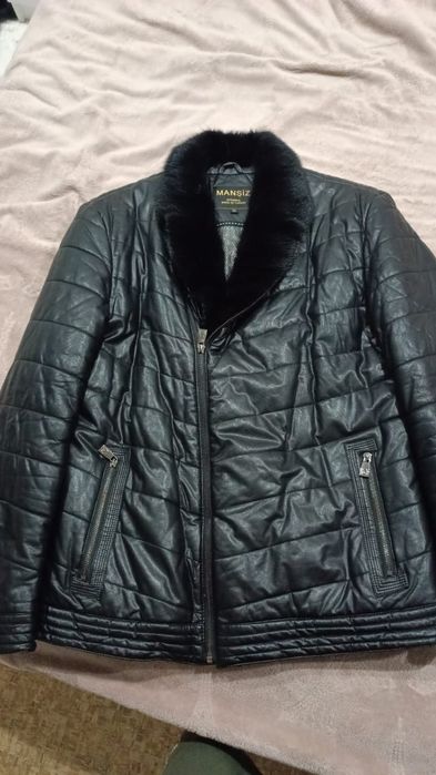 Продам зимнюю куртку