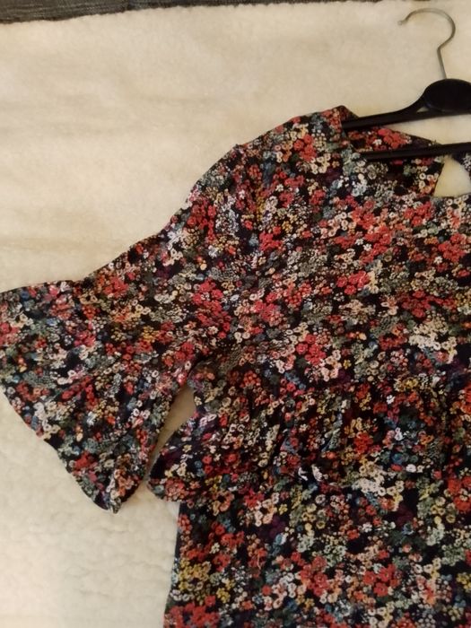 Rochita de vara, Zara