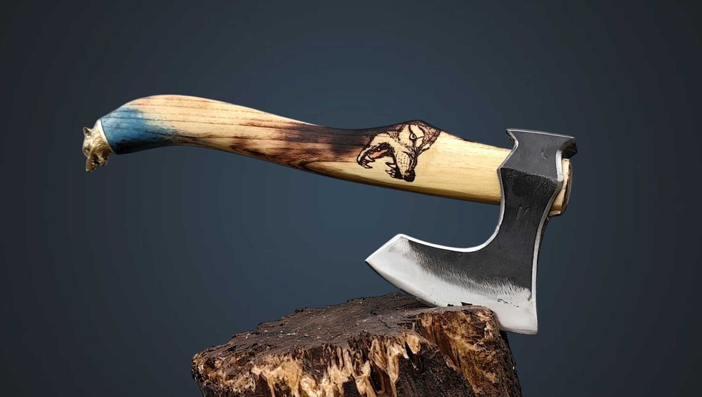 Ръчно изработена брадва вълк