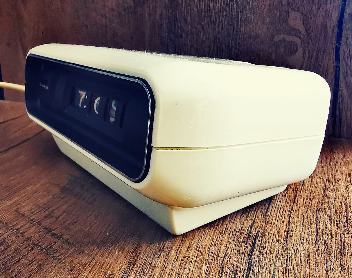 Ceas de masă Sankyo roll on flip clock retro vintage colecție anii 70