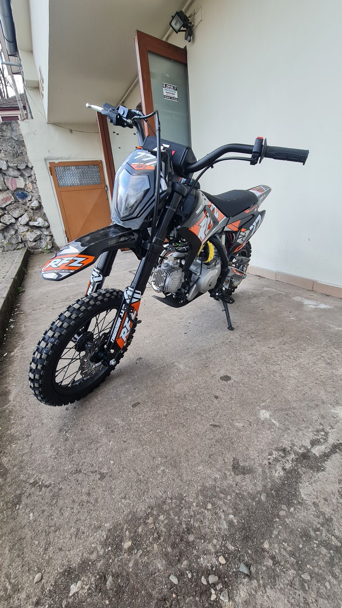 Motocross Motor Enduro Apollo RFZ 110cc Automat E-Start Far LED