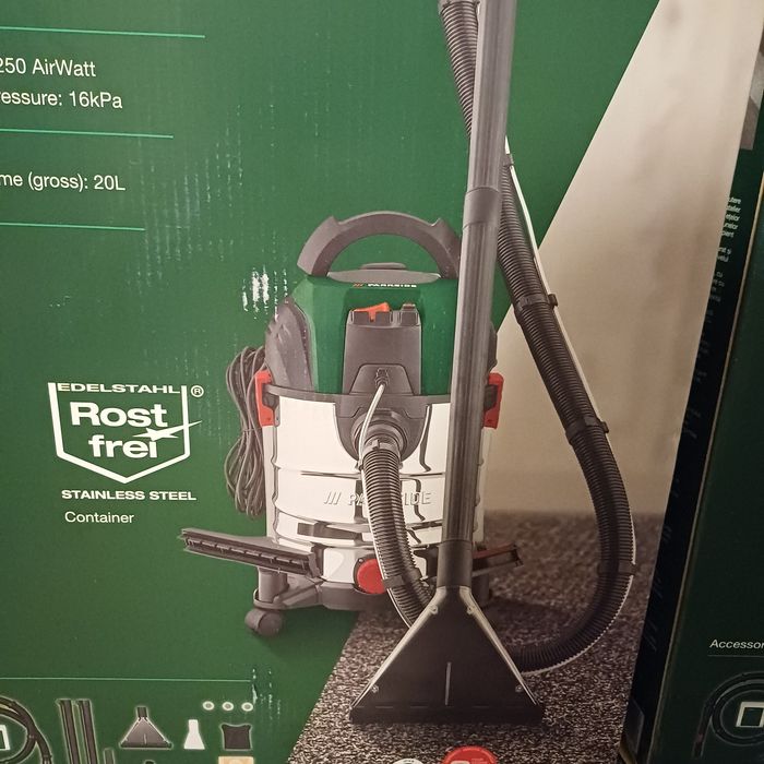 Aspirator cu spalare injectie-extractie, pentru tapiterii auto saltele